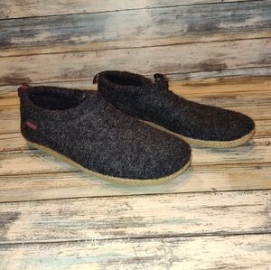 Giesswein Men's Black Wool Slipper Shoes